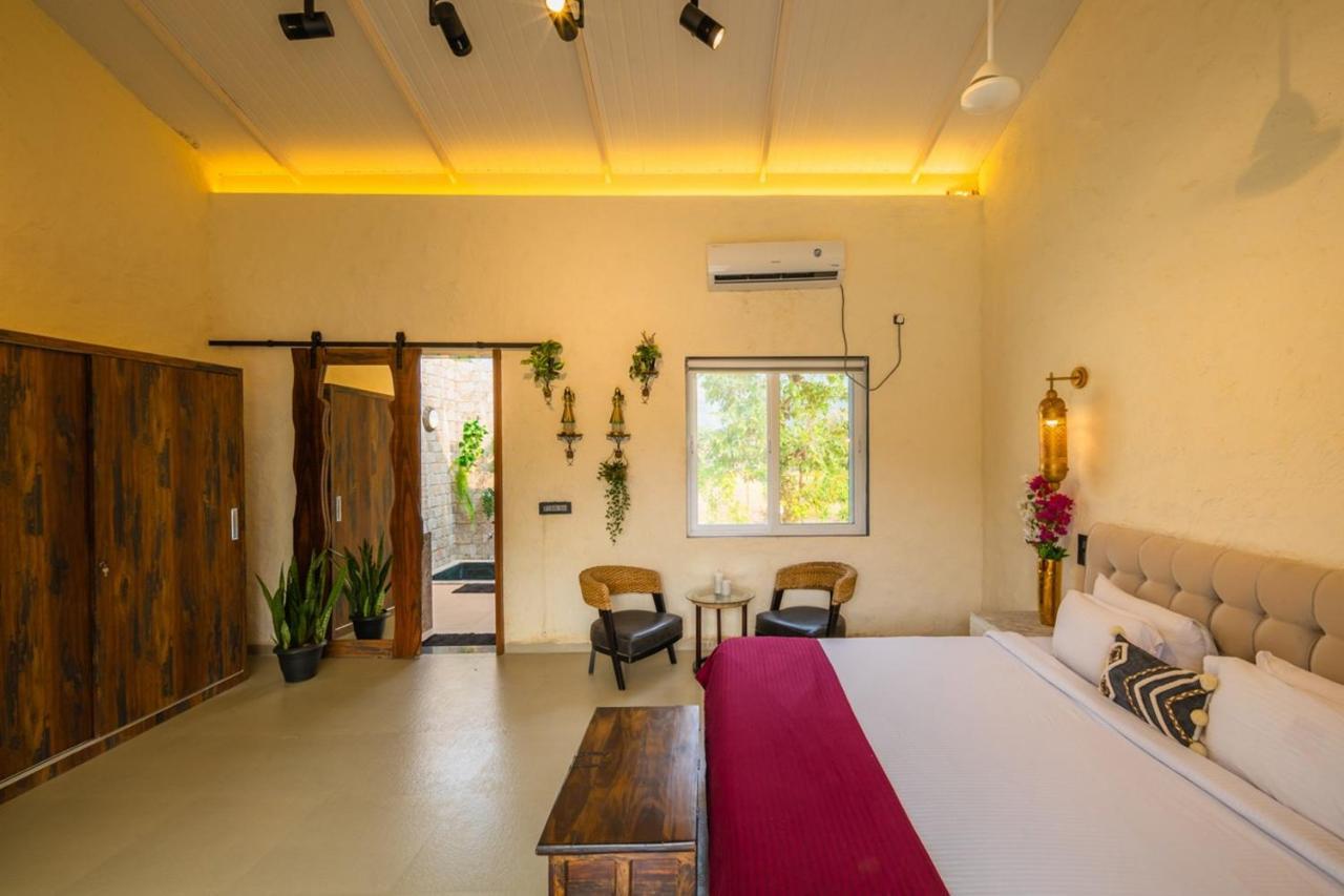 Saffronstays Turquoise Maison, 卡尔贾特 外观 照片